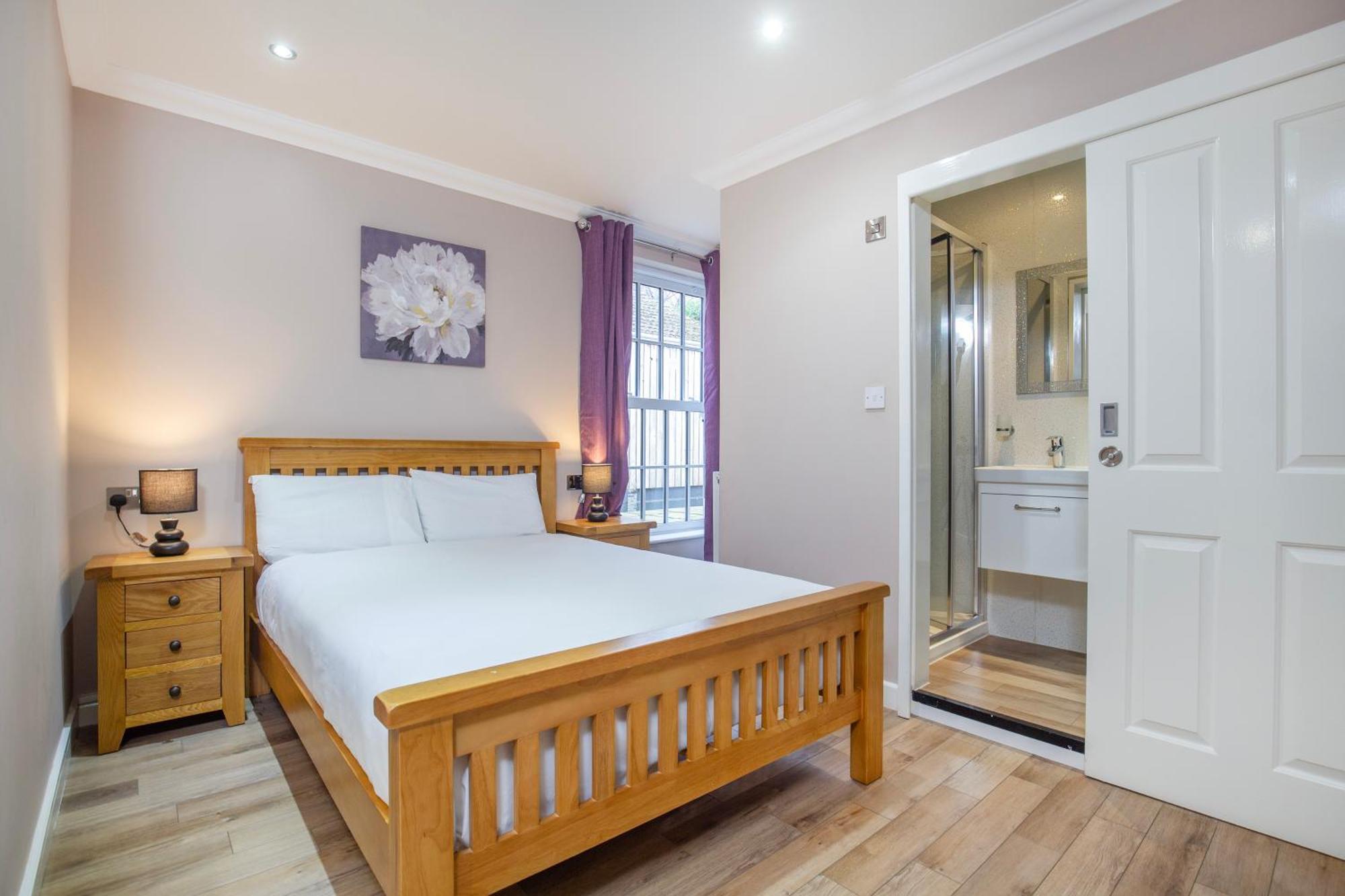Marlborough Hotel NWI Room photo