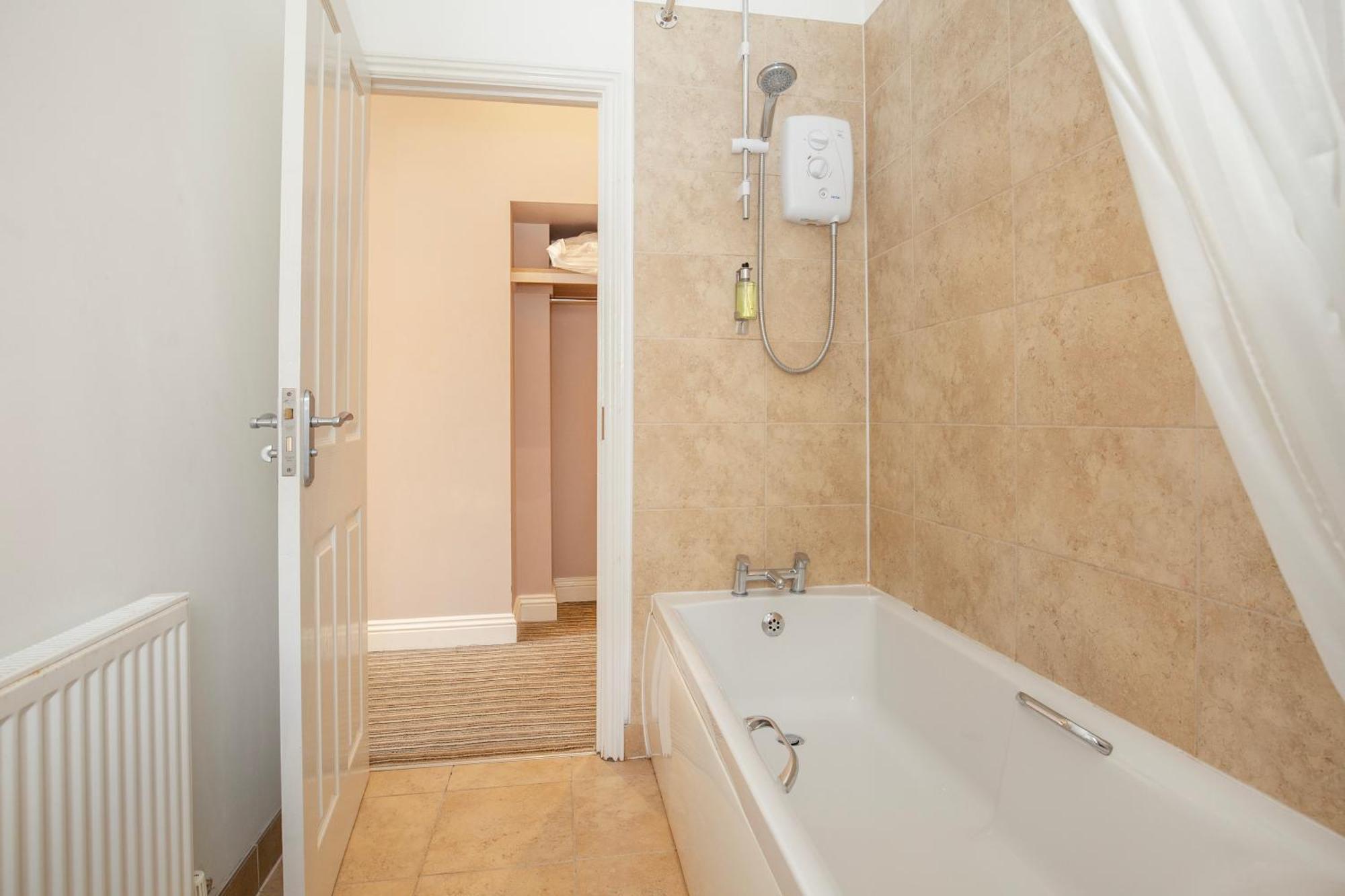 Marlborough Hotel NWI Room photo