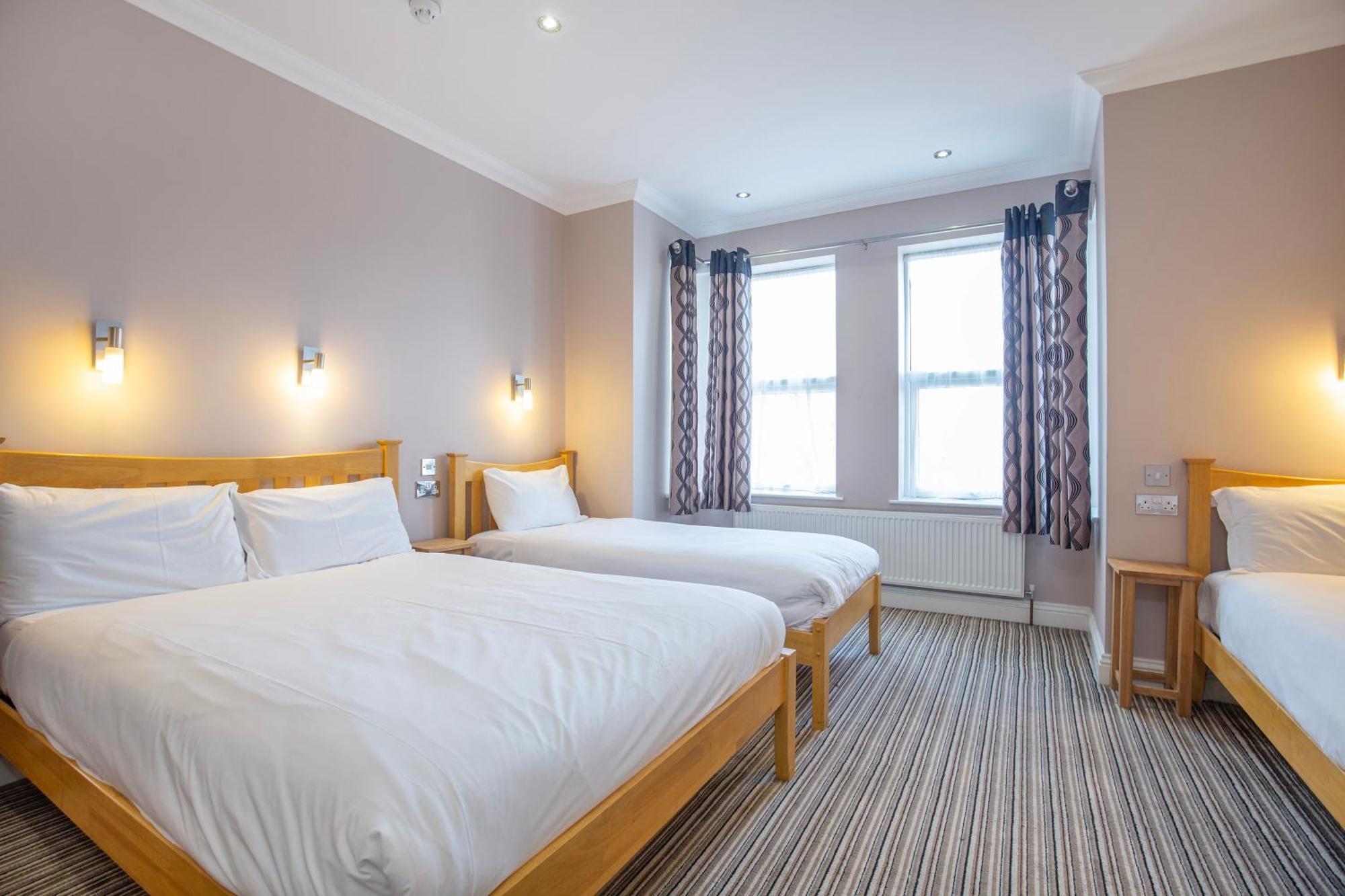 Marlborough Hotel NWI Room photo